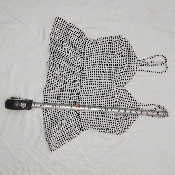 Chelsea28 Gingham Peplum Tank White and Navy - Picture 13 of 13